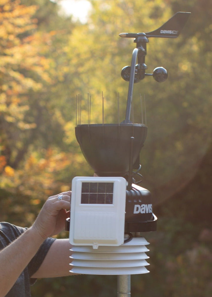 Davis Vantage Pro2 Wireless Sensor Suite &amp; WeatherLink Live Bundle 6112 - dev-weathershop