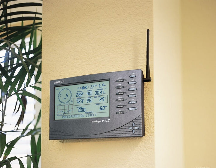 DISCONTINUED: Davis Vantage Pro2 Plus Wireless Weather Station 6163UK (includes UV &amp; Solar Radiation Sensors, 24-Hr Fan-Aspirated Radiation Shield) - Weather Shop
